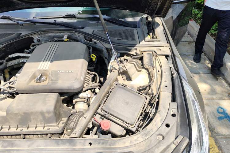 Used Cadillac CT6 2020 28T Fashion Edition Engine Bay Left