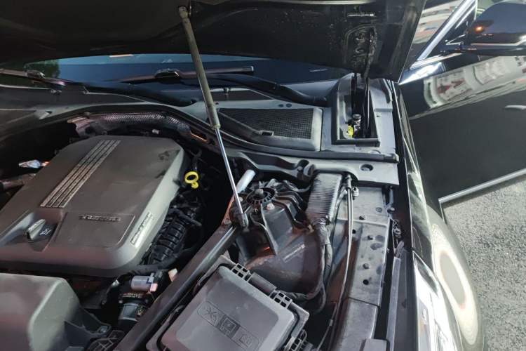 Used Cadillac CT6 2020 28T Elite Edition Engine Bay Left
