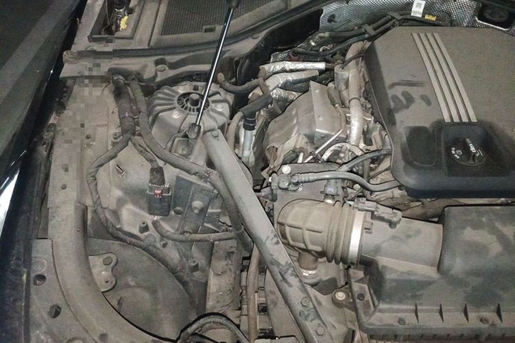Used Cadillac CT6 2020 28T Luxury Version Engine Bay Right