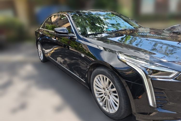 Used Cadillac CT6 2020 28T Luxury Version Front Right 45 Deg