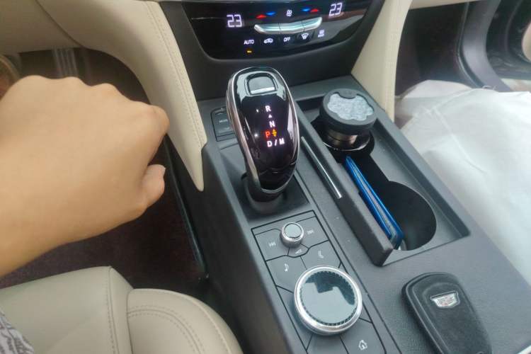 Used Cadillac CT6 2020 28T Fashion Edition Gear Lever