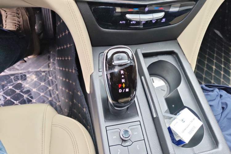 Used Cadillac CT6 2020 28T Fashion Edition Gear Lever