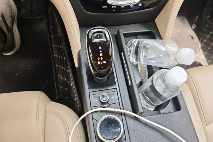 Used Cadillac CT6 2020 28T Fashion Edition Gear Lever
