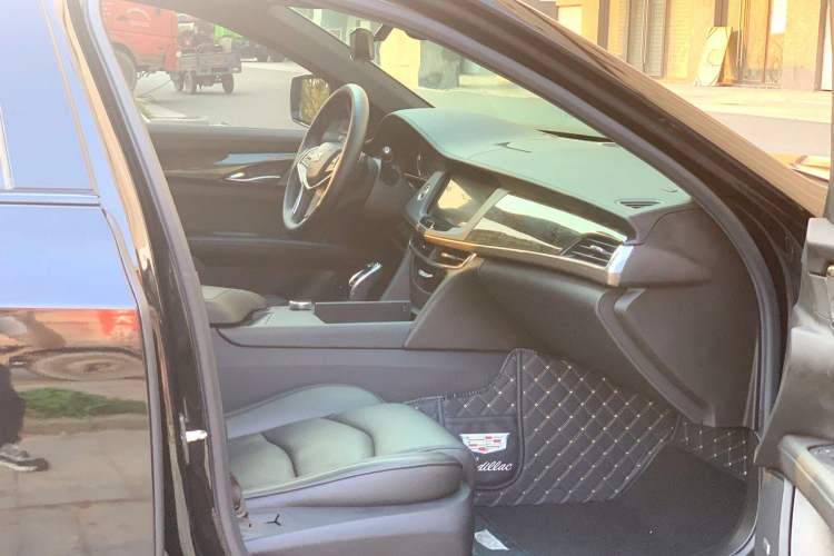 Used Cadillac CT6 2020 28T Luxury Sport Model Interior 3