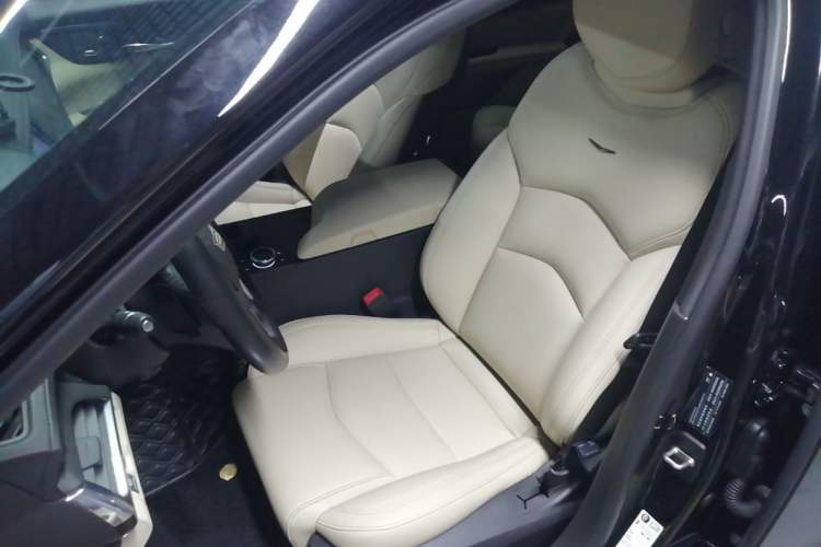 Used Cadillac CT6 2020 28T Fashion Edition Left Front Seat