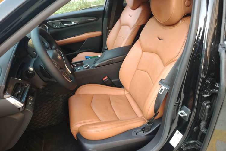 Used Cadillac CT6 2020 28T Luxury Version Left Front Seat