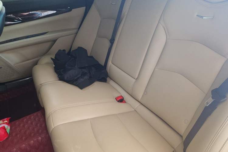 Used Cadillac CT6 2020 28T Fashion Edition Left Rear Seat