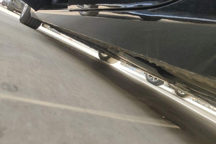 Used Cadillac CT6 2020 28T Luxury Version Left Side Sill