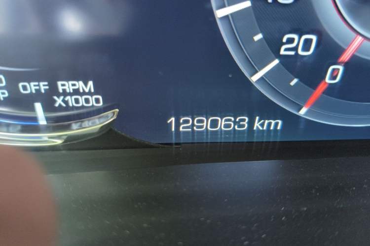 Used Cadillac CT6 2020 28T Leading Sport Model Odometer Close Up