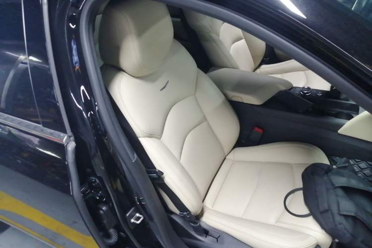 Used Cadillac CT6 2020 28T Fashion Edition Right Front Seat