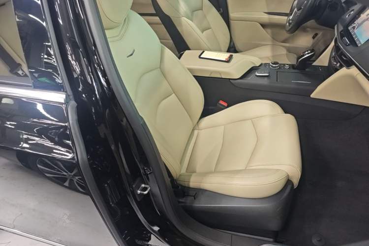 Used Cadillac CT6 2020 28T Fashion Edition Right Front Seat