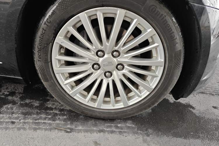 Used Cadillac CT6 2020 28T Luxury Version Right Front Wheel Hub