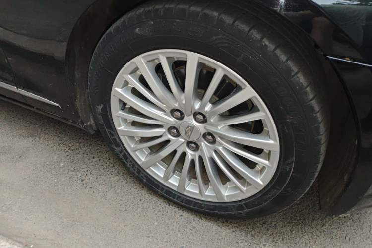 Used Cadillac CT6 2020 28T Fashion Edition Right Front Wheel Hub