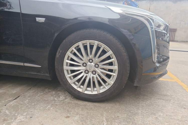 Used Cadillac CT6 2020 28T Luxury Version Right Front Wheel Hub