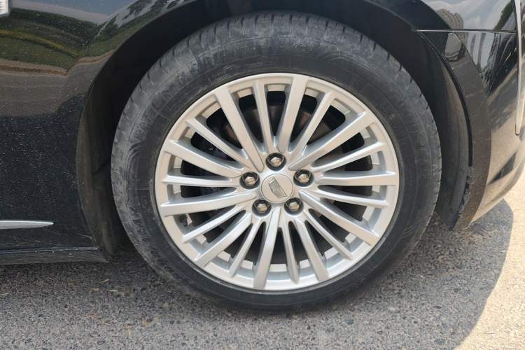 Used Cadillac CT6 2020 28T Fashion Edition Right Front Wheel Hub