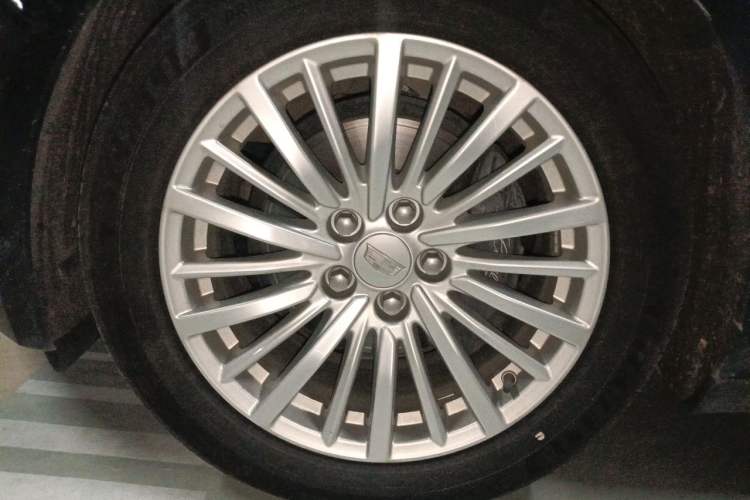 Used Cadillac CT6 2020 28T Luxury Version Right Front Wheel Hub