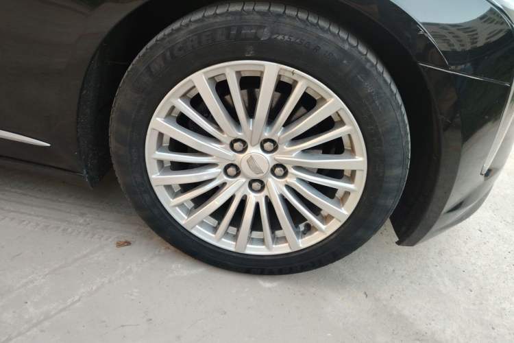 Used Cadillac CT6 2020 28T Luxury Version Right Front Wheel Hub