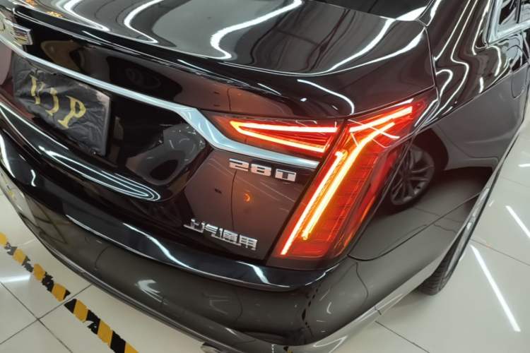 Used Cadillac CT6 2020 28T Luxury Version Right Rear Taillight