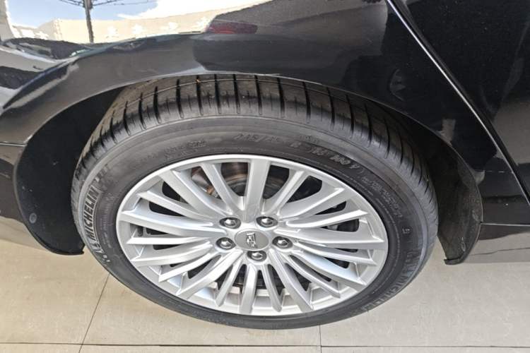 Used Cadillac CT6 2020 28T Elite Edition Right Rear Wheel Hub