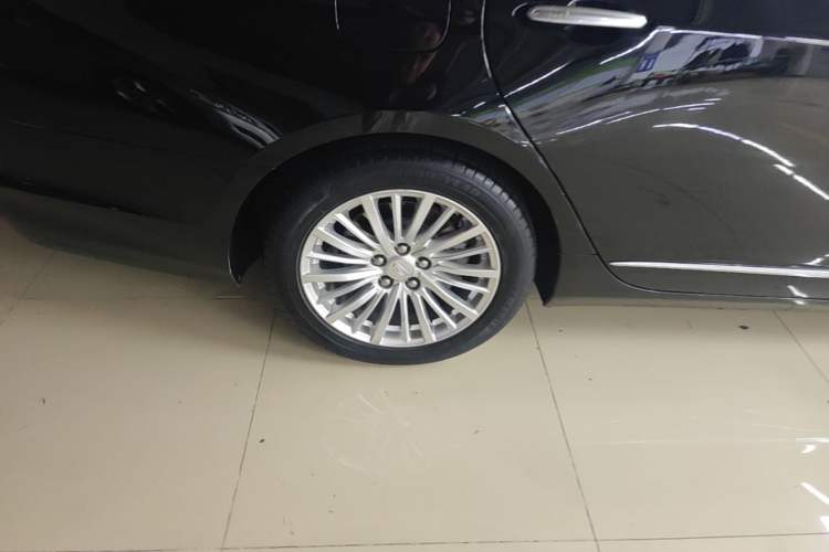 Used Cadillac CT6 2020 28T Elite Edition Right Rear Wheel Hub