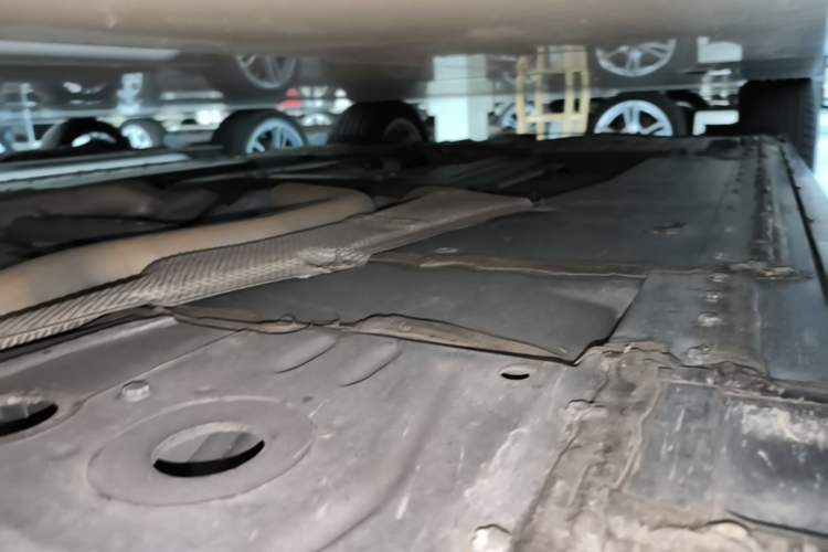 Used Cadillac CT6 2020 28T Luxury Version Right Side Sill