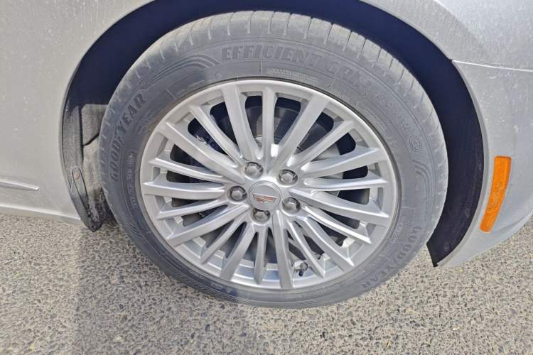 Used Cadillac CT6 2020 28T Fashion Edition Right Front Wheel Hub