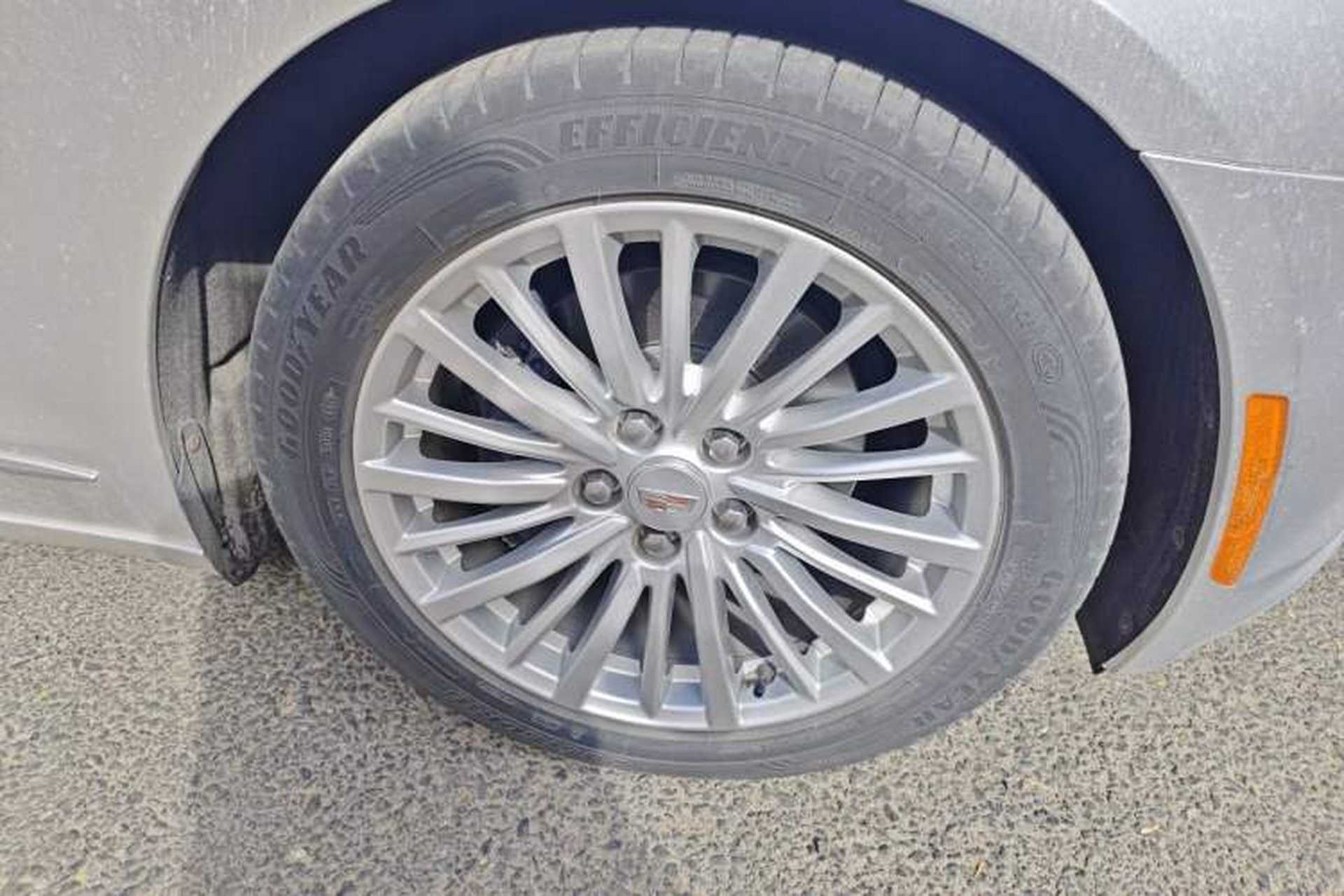 Used Cadillac CT6 2020 28T Fashion Edition Right Front Wheel Hub