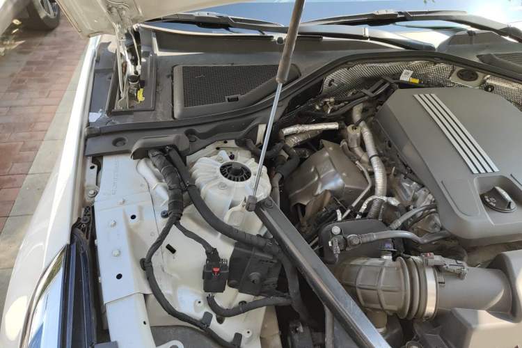 Used Cadillac CT6 2020 28T Elite Edition Engine Bay Right