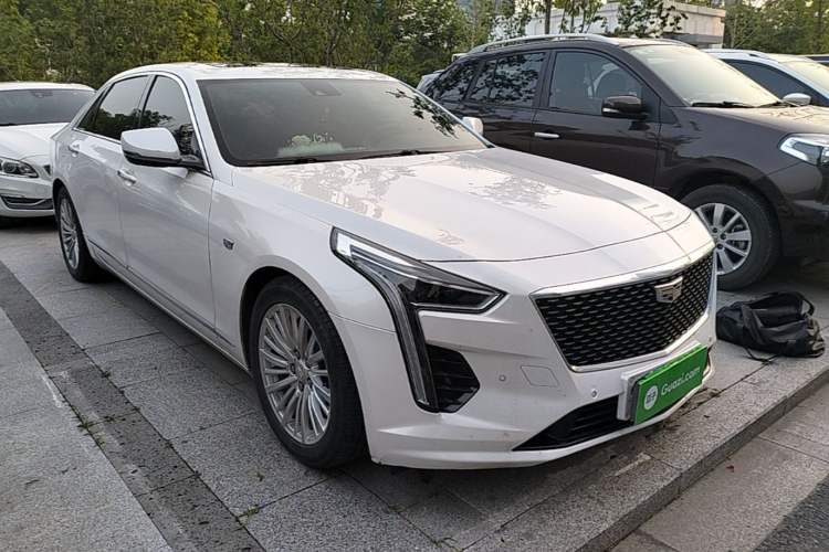 Used Cadillac CT6 2020 28T Luxury Version Front Right 45 Deg