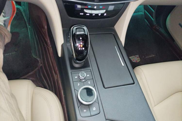 Used Cadillac CT6 2020 28T Fashion Edition Gear Lever