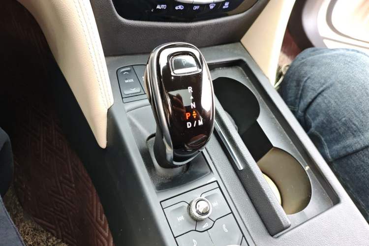 Used Cadillac CT6 2020 28T Fashion Edition Gear Lever