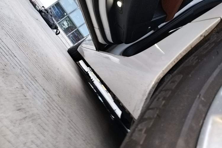 Used Cadillac CT6 2020 28T Luxury Version Left Side Sill