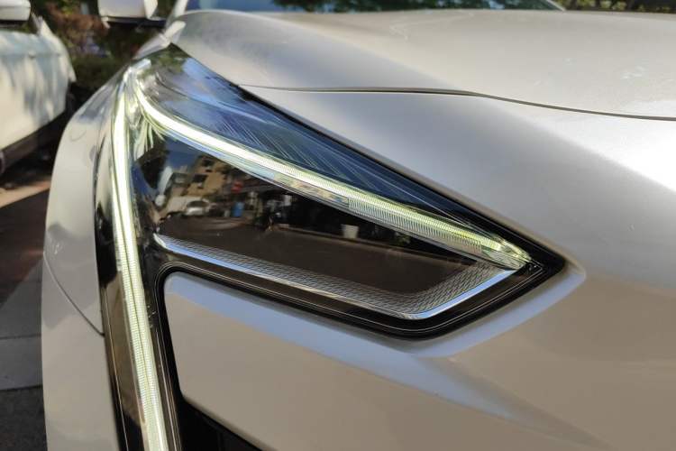 Used Cadillac CT6 2020 28T Elite Edition Right Front Headlight