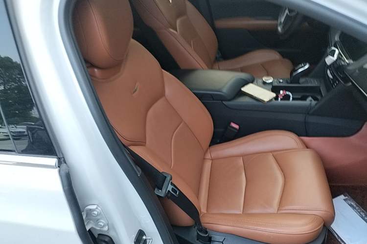 Used Cadillac CT6 2020 28T Luxury Version Right Front Seat