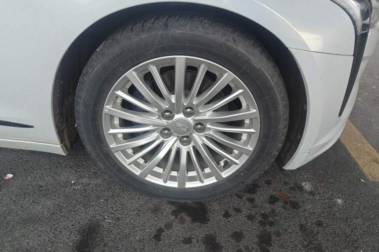Used Cadillac CT6 2020 28T Elite Edition Right Front Wheel Hub