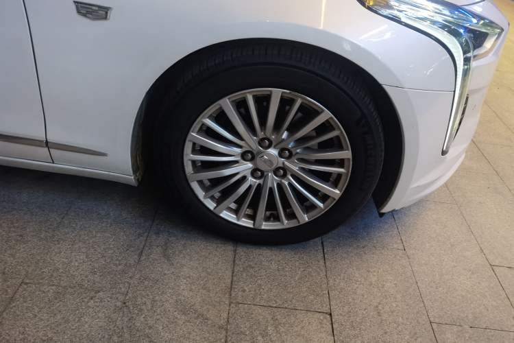 Used Cadillac CT6 2020 28T Fashion Edition Right Front Wheel Hub