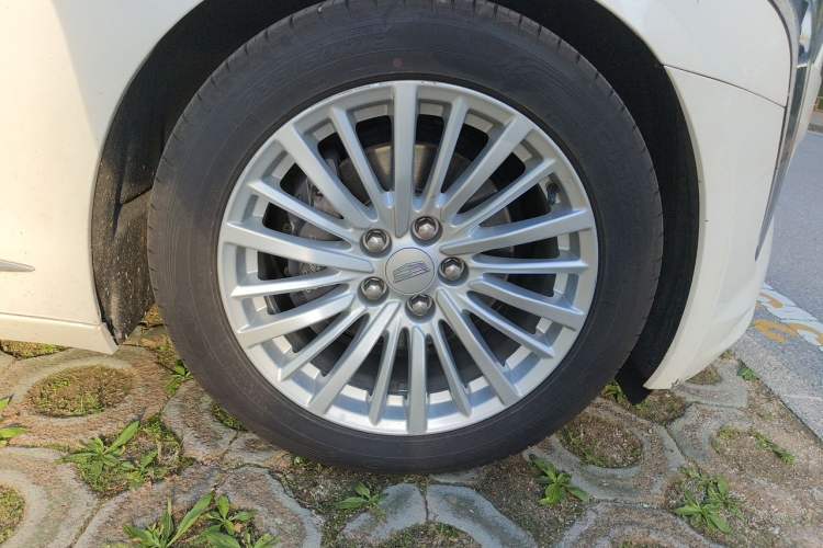 Used Cadillac CT6 2020 28T Luxury Version Right Front Wheel Hub