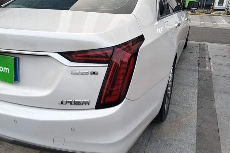 Used Cadillac CT6 2020 28T Luxury Version Right Rear Taillight