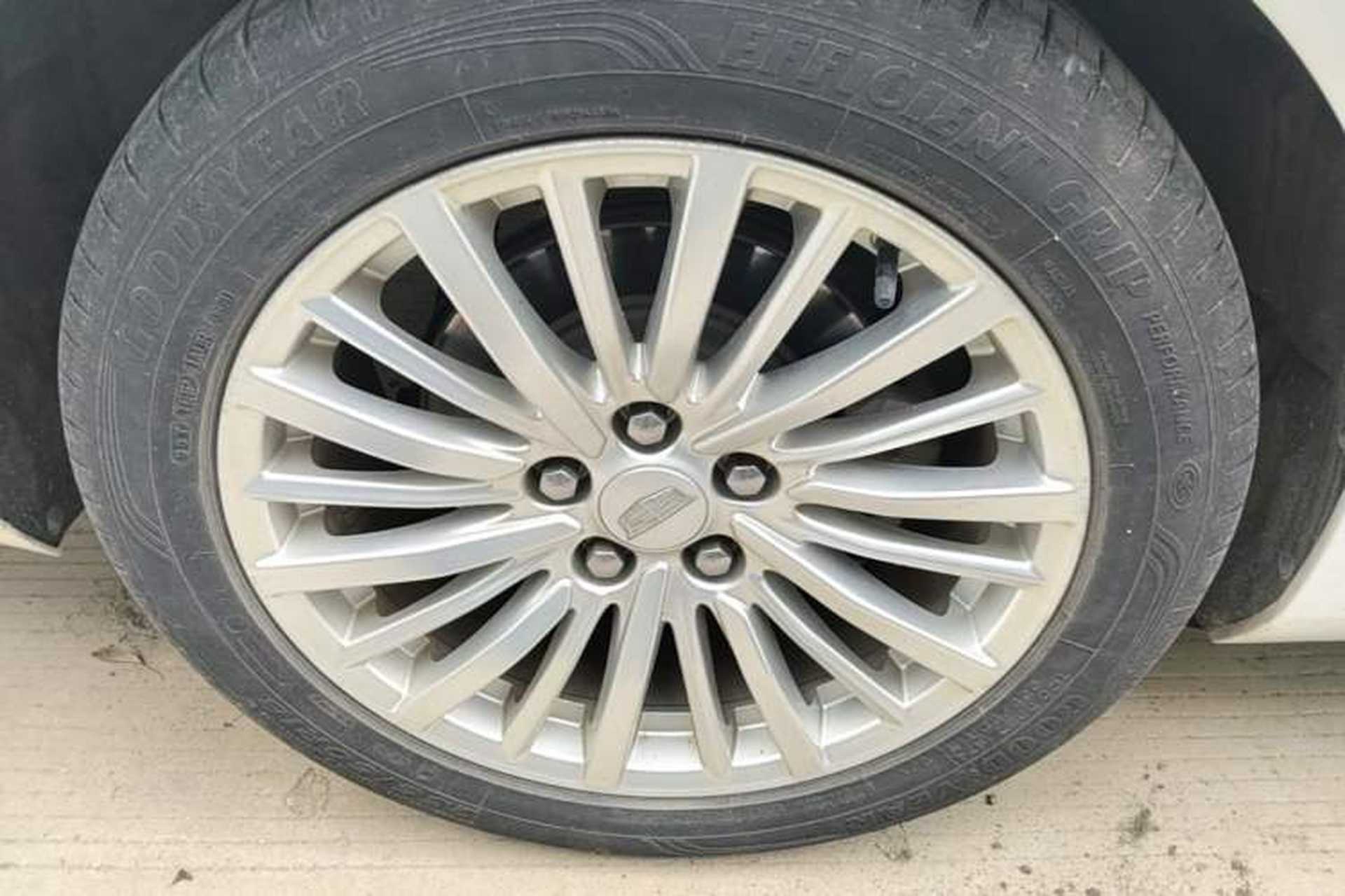 Used Cadillac CT6 2020 28T Fashion Edition Right Rear Wheel Hub