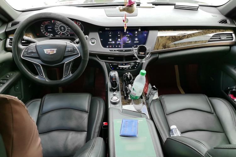 Used Cadillac CT6 2021 28T Luxury Version Center Console