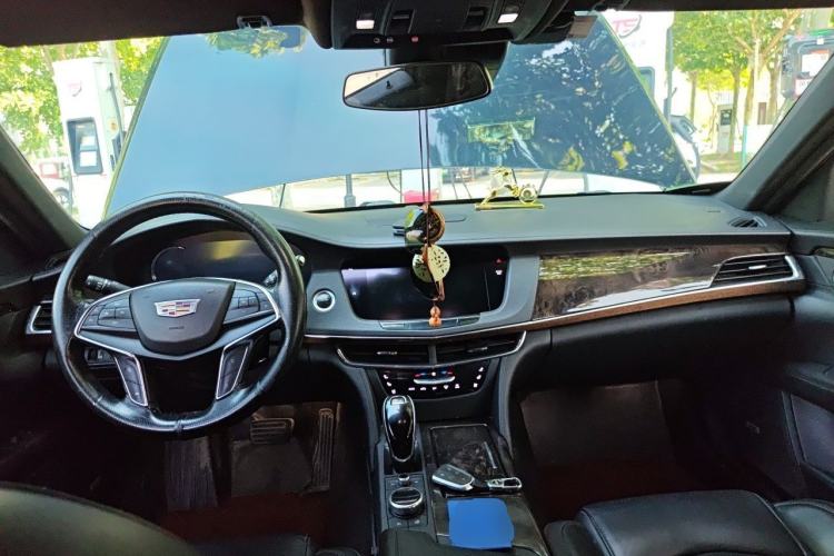 Used Cadillac CT6 2021 28T Luxury Version Center Console