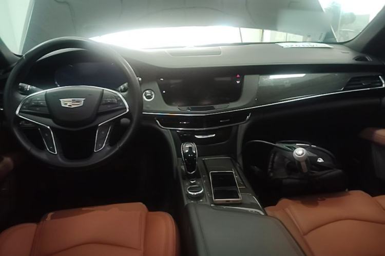 Used Cadillac CT6 2021 28T Luxury Version Center Console