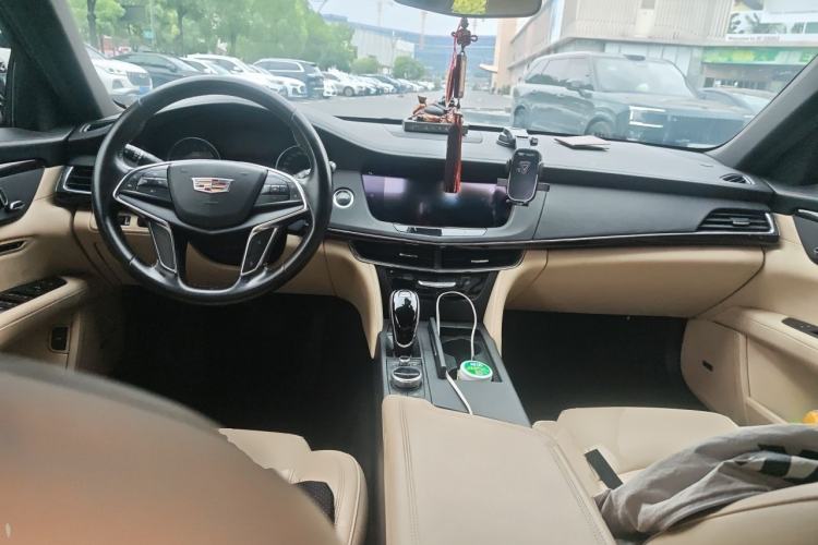 Used Cadillac CT6 2021 28T Fashion Edition Center Console