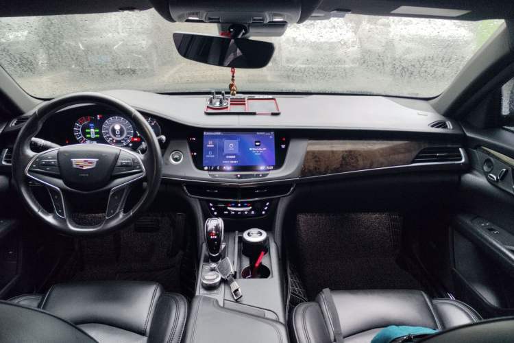 Used Cadillac CT6 2021 28T Luxury Version Center Console