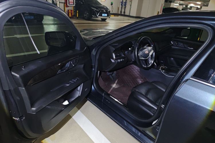 Used Cadillac CT6 2021 28T Luxury Version Driver Seat