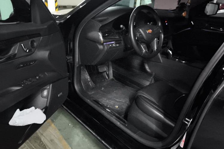 Used Cadillac CT6 2021 28T Luxury Version Driver Seat