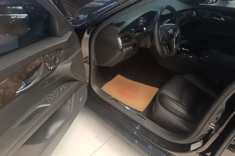 Used Cadillac CT6 2021 28T Luxury Version Driver Seat