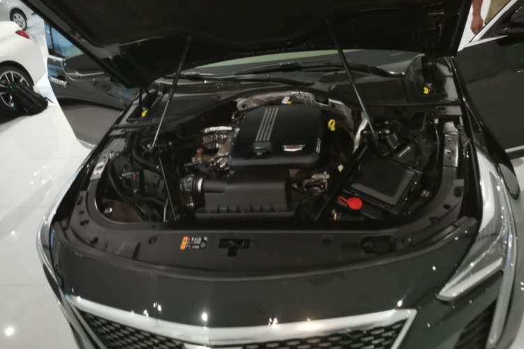 Used Cadillac CT6 2021 28T Luxury Version Engine Bay