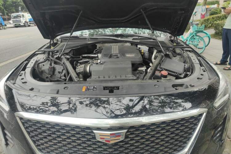 Used Cadillac CT6 2021 28T Luxury Version Engine Bay