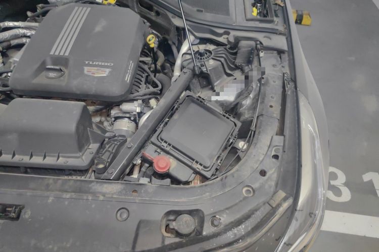 Used Cadillac CT6 2021 28T Luxury Version Engine Bay Left